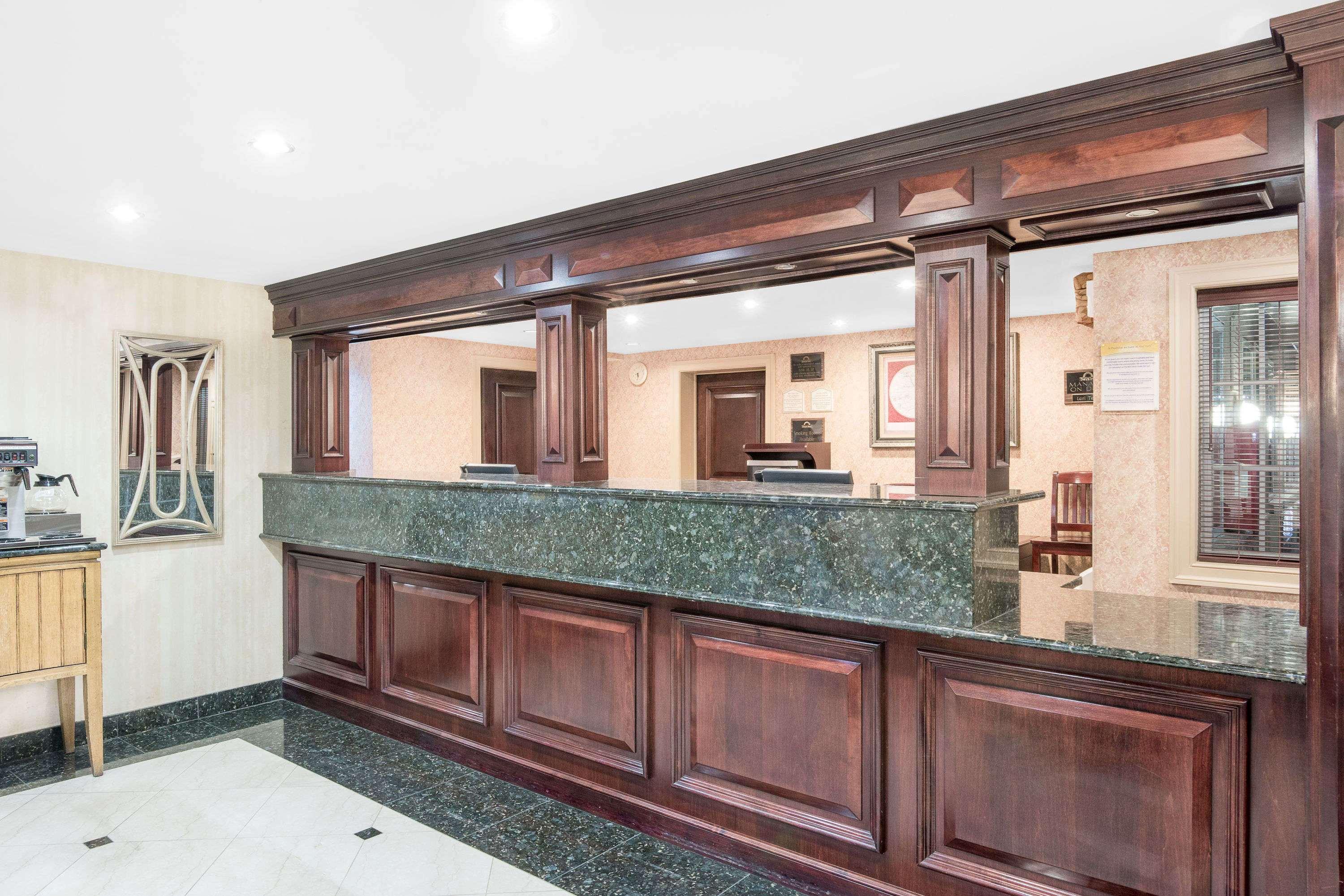 Days Inn By Wyndham Springfield/Phil.Intl Airport Εξωτερικό φωτογραφία