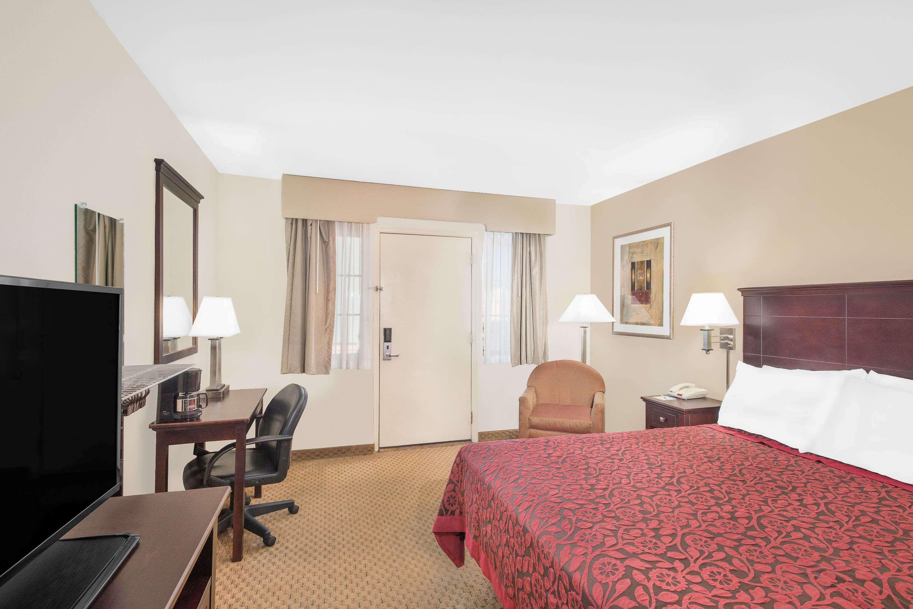 Days Inn By Wyndham Springfield/Phil.Intl Airport Εξωτερικό φωτογραφία