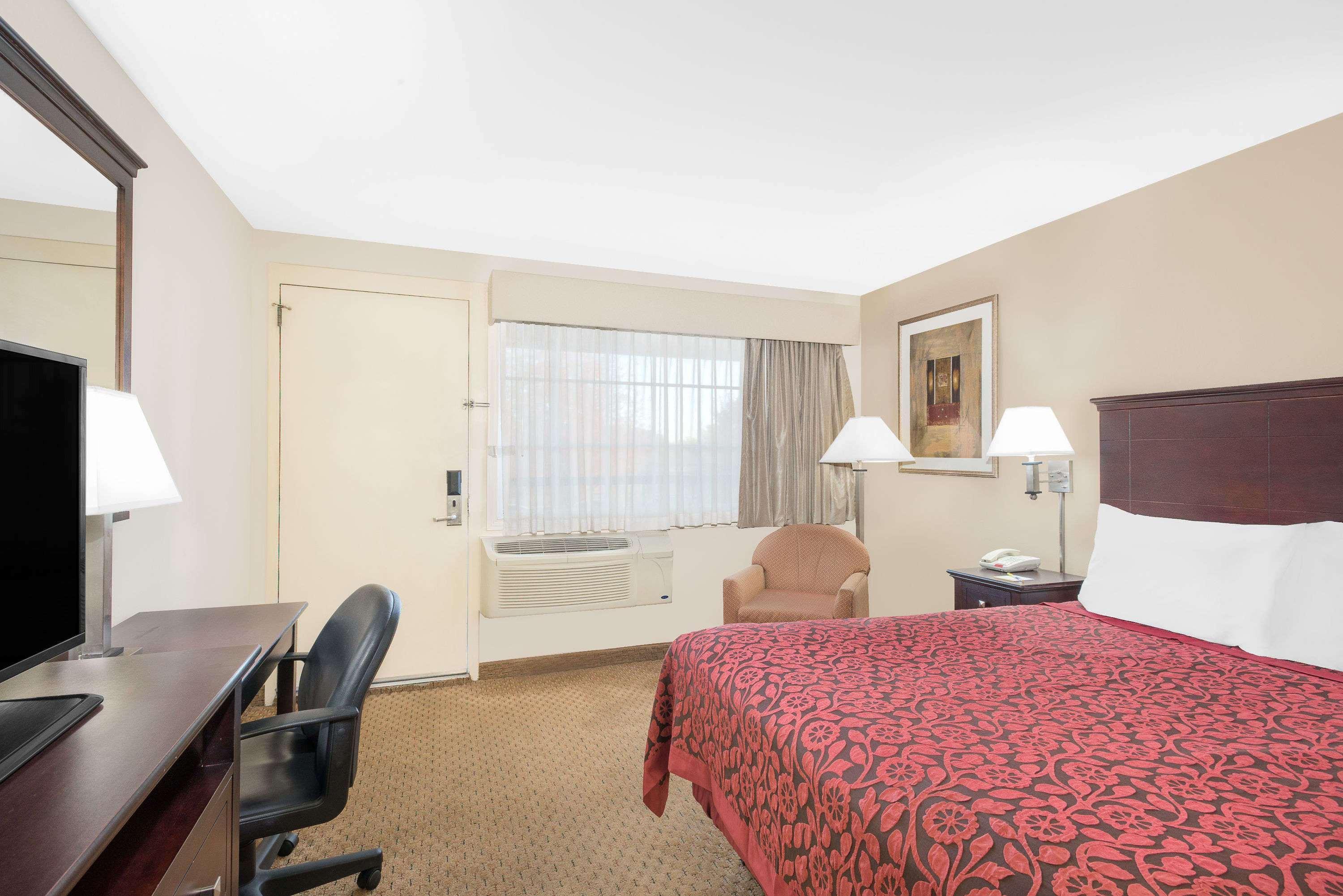 Days Inn By Wyndham Springfield/Phil.Intl Airport Εξωτερικό φωτογραφία