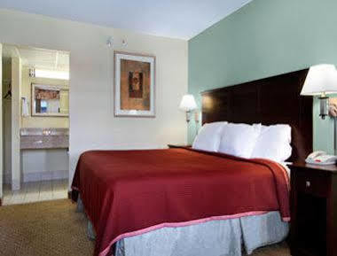 Days Inn By Wyndham Springfield/Phil.Intl Airport Εξωτερικό φωτογραφία